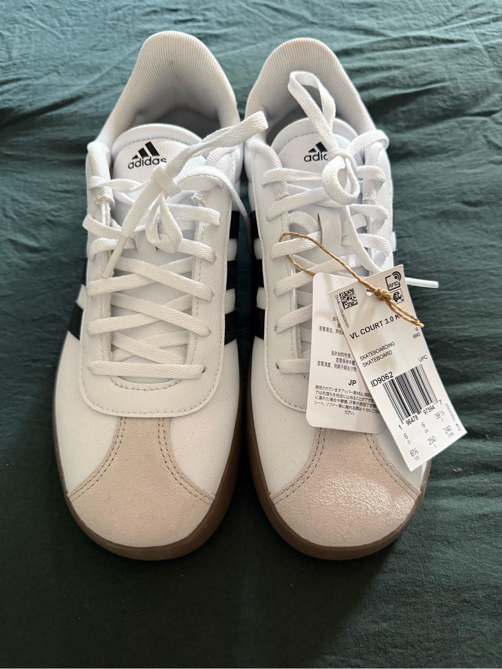 NWT Adidas VL Court 3.0 White with Beige and Black Accents Sneakers